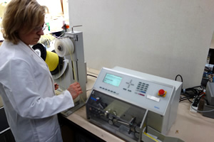 Vollautomatische Abisoliermaschine